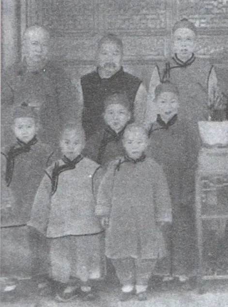 夏雨苍（后排中间）.webp.jpg